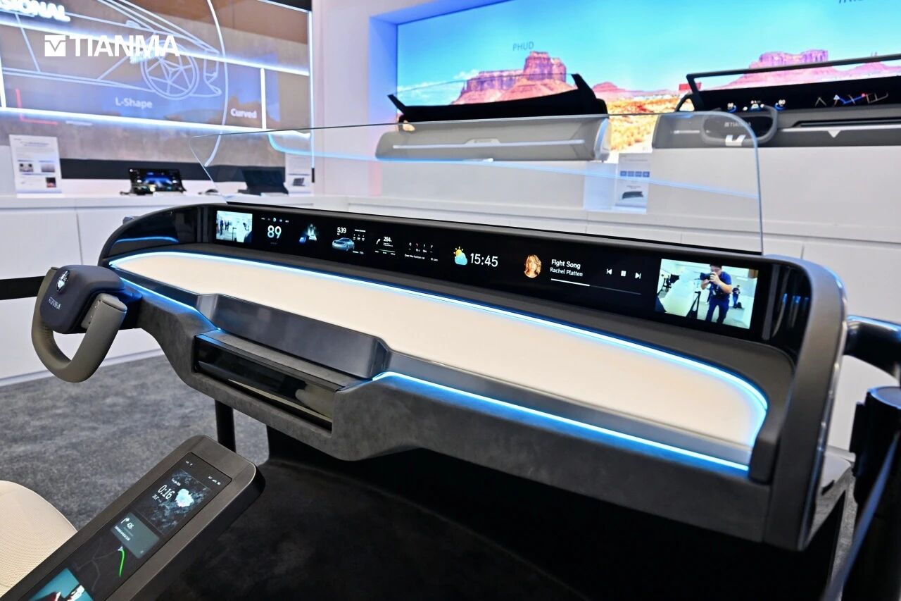 CES 2026：天马首发新一代智能座舱解决方案，挑战驾驶视觉极限