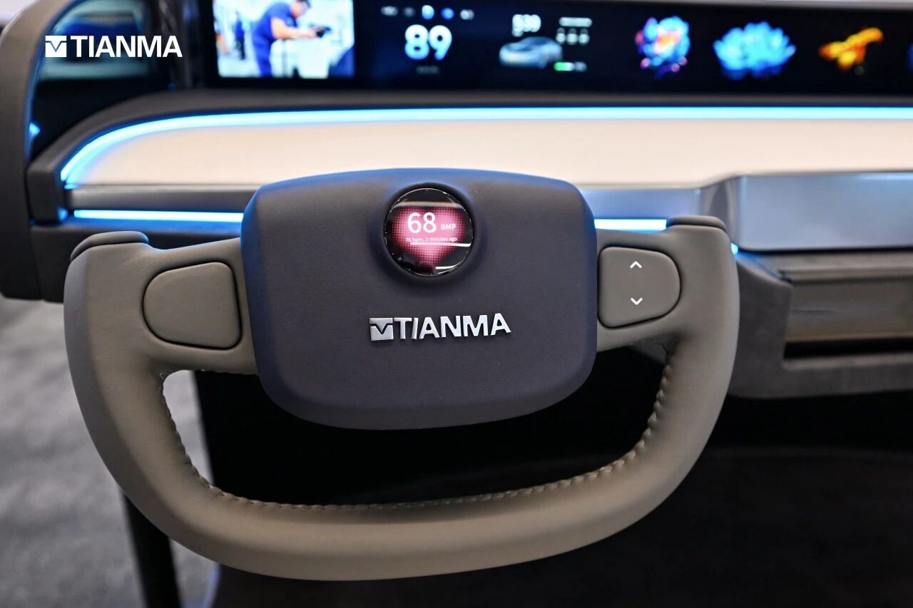 CES 2026：天马首发新一代智能座舱解决方案，挑战驾驶视觉极限