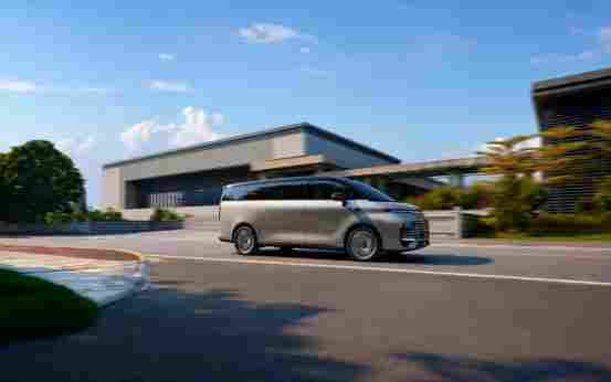 预售31.98万~38.98万 吉利银河V900开启预售