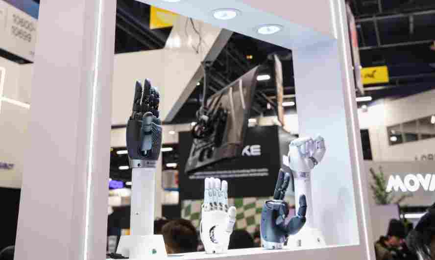 CES 2026：近60家企业参展，一文尽览中国机器人军团“硬实力”