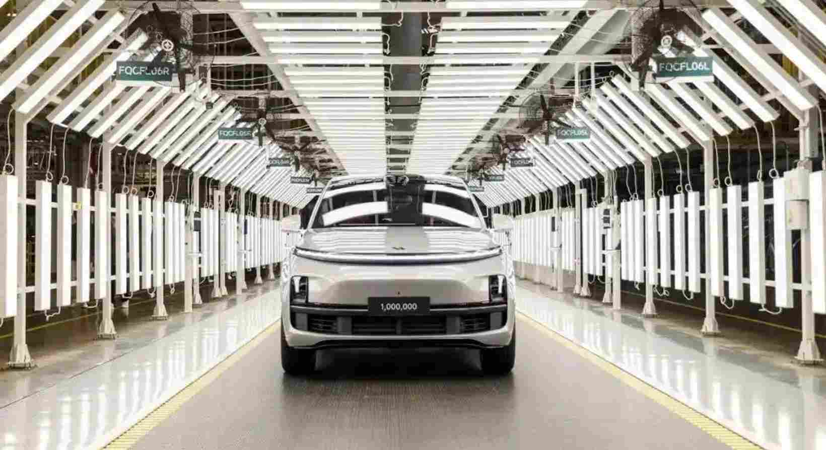 新势力，相继迈入“百万俱乐部”