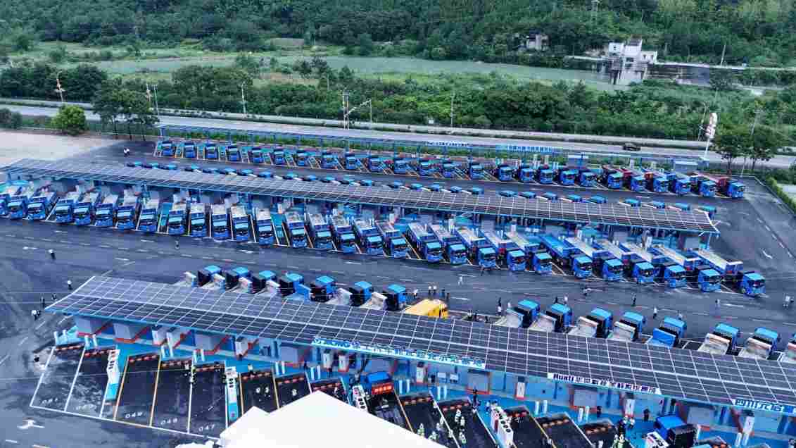 让有路的地方就有高质量充电 | 华为发布2026充电网络产业十大趋势