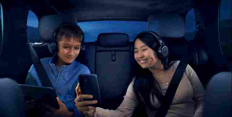 哈曼推出Ready StreamShare 提供可共享聆听的个人音频区域和座舱通信功能