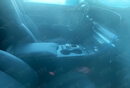 或搭载插混系统 新款凯迪拉克XT5谍照曝光